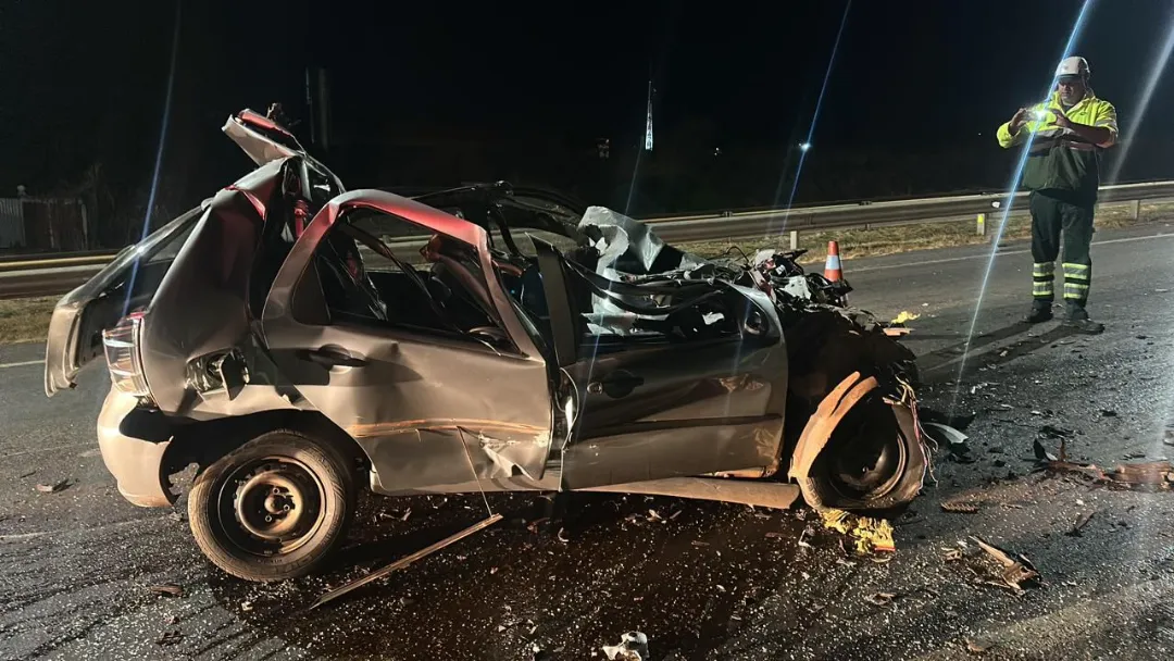 Acidente entre carro e caminhão em Anápolis deixa vítima fatal