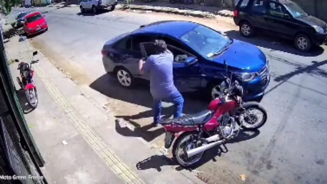 Criminoso rouba carro com mulher dentro e tenta fugir em Goiânia
