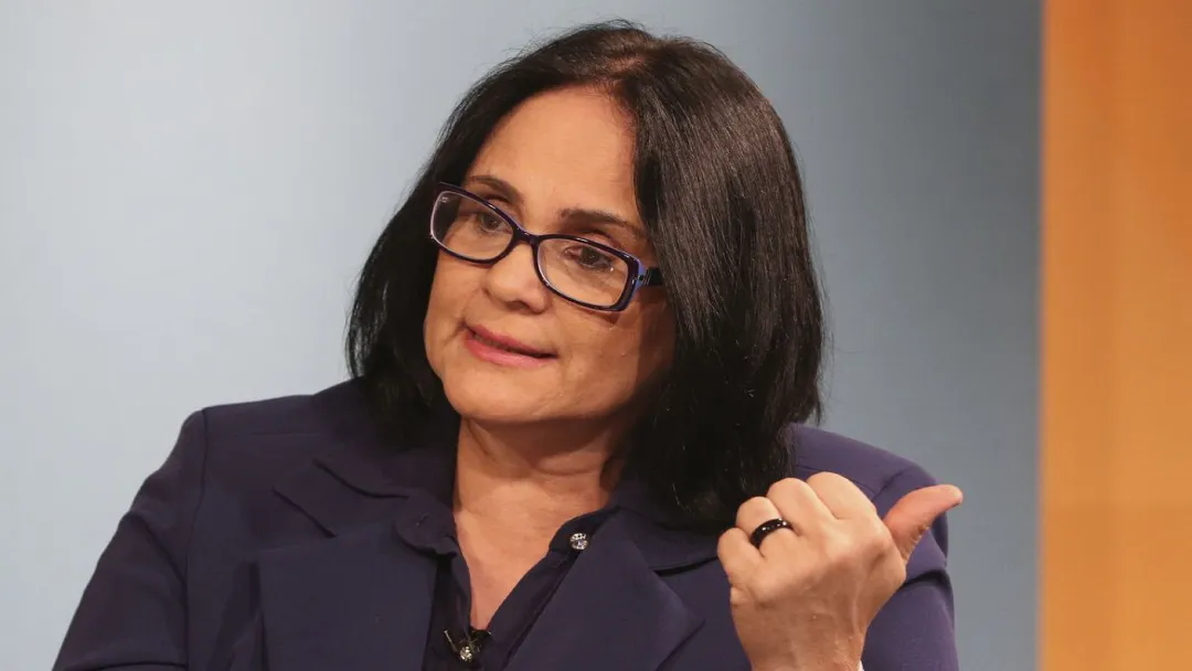 Senadora Damares Alves anuncia diagnóstico de câncer de mama