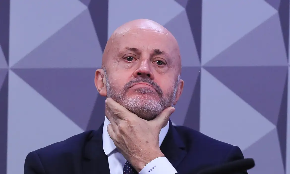 “Careca do INSS” promete entregar documentos à PF para comprovar legalidade de serviços prestados