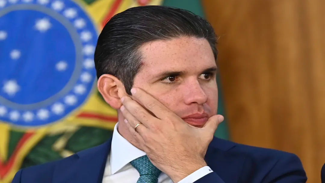 Hugo Motta discute urgência da anistia e avanço da PEC da Blindagem