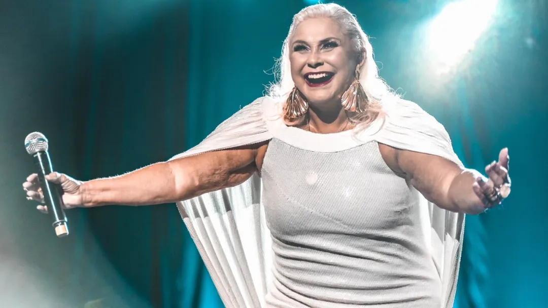 Fafá de Belém critica artista brasileira por sexualização feminina: “pedaço de carne”