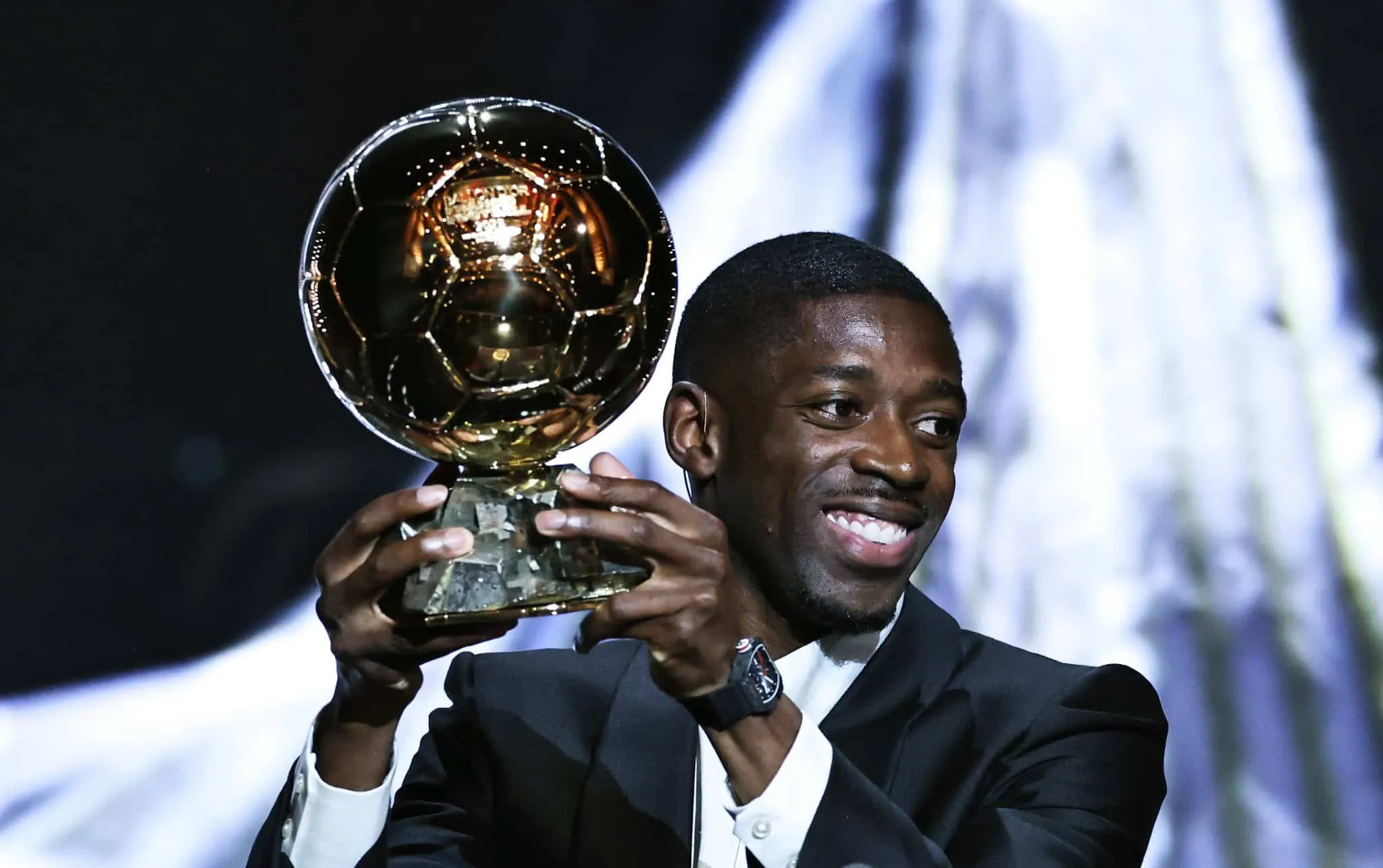 Ousmane Dembélé conquista a Bola de Ouro 2025 e recebe alerta de Jean-Pierre Papin