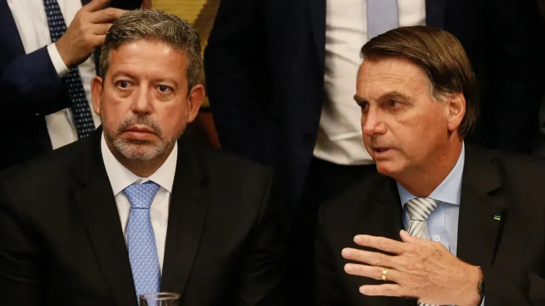 Ex-presidente da Câmara fará visita a Jair Bolsonaro nesta segunda-feira às 18h