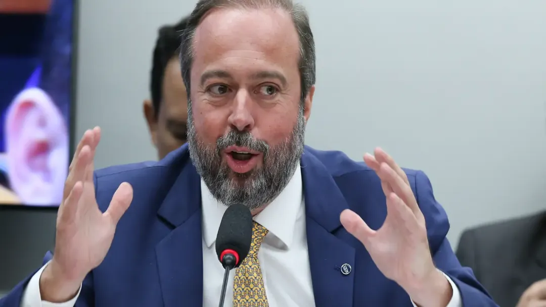 Ministro Alexandre Silveira afirma que Brasil pode precisar de defesa nuclear no futuro