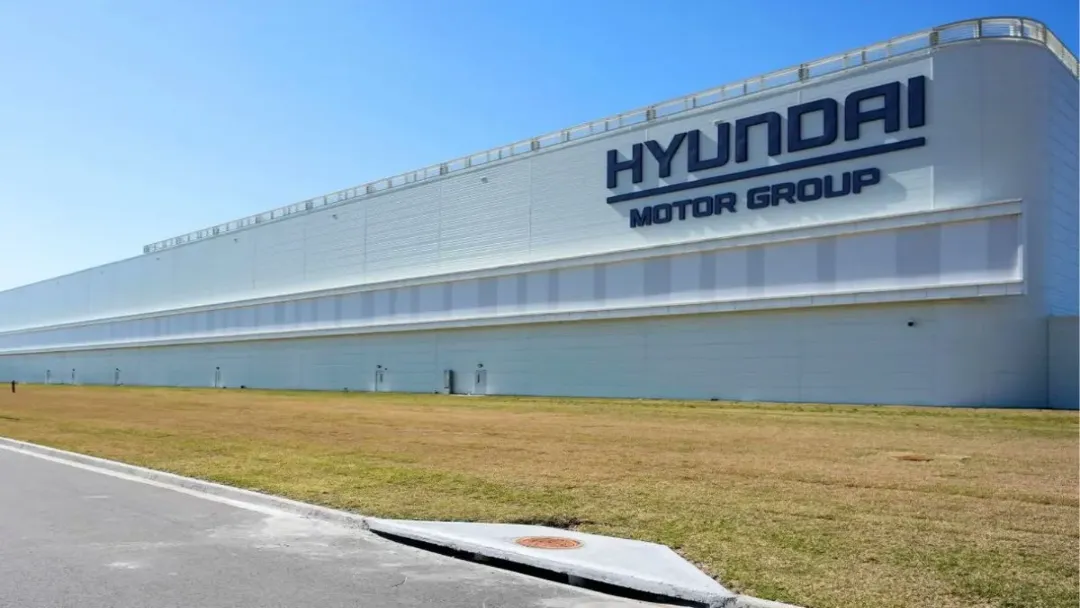 EUA: operação em fábrica da Hyundai resulta na prisão de 475 imigrantes