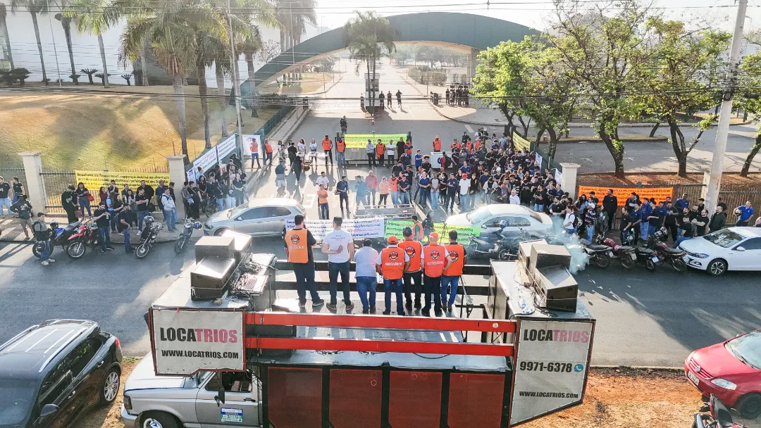 Trabalhadores da Cifarma aderem à paralisação promovida pelo sindicato