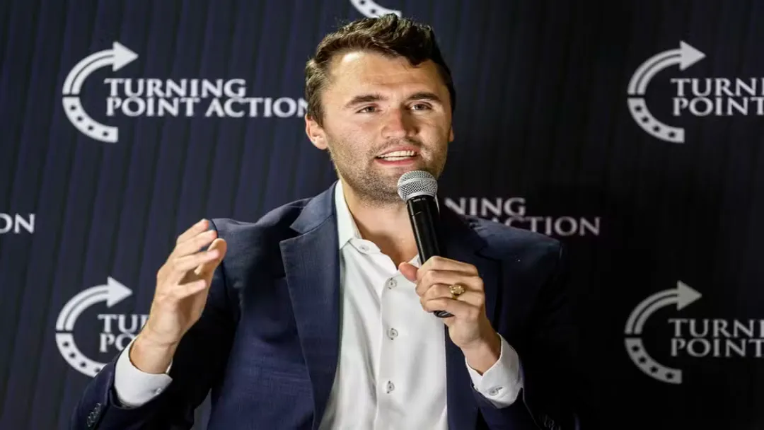 Charlie Kirk, ativista conservador aliado de Trump, é morto a tiros em evento nos EUA
