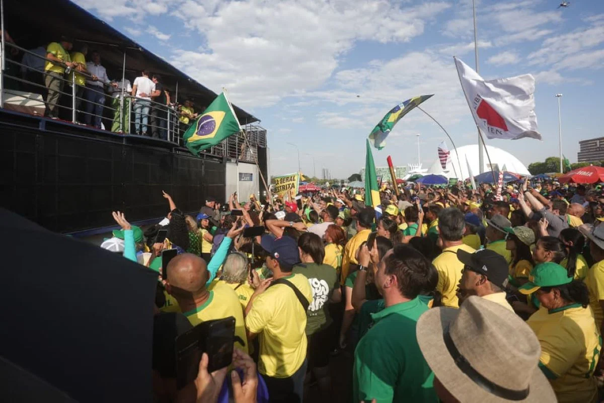 Direita promove ato em Brasília em defesa da anistia aos envolvidos nos atos de 8 de Janeiro