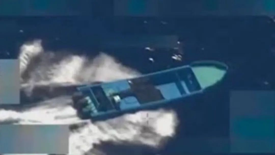 EUA atacam barco no Pacífico e matam dois; ofensiva se expande