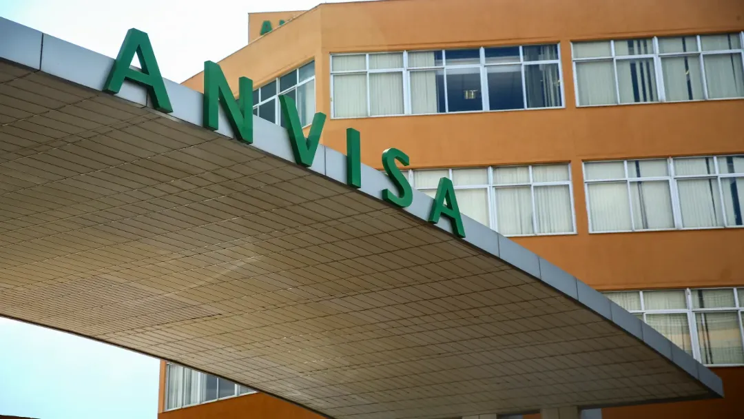 Anvisa proíbe 8 produtos capilares por irregularidades