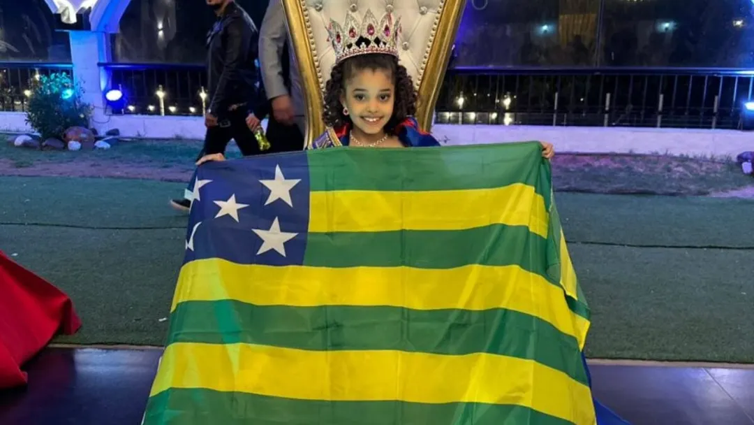 Goiana de 7 anos vence concurso Miss Mirim no Peru