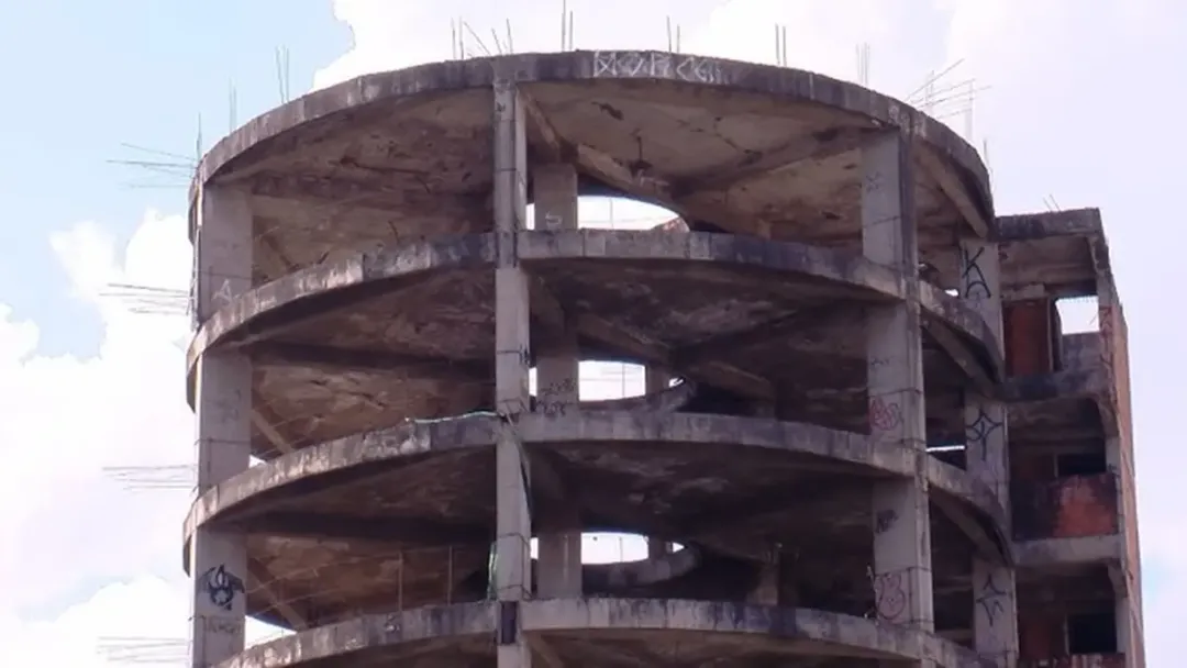 Prefeitura de Goiânia Toma Imóveis Abandonados