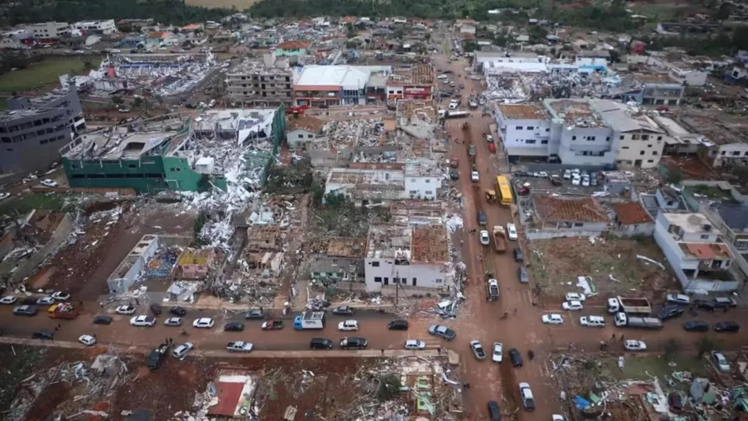 Tornado F3 no PR: 1.000 Desalojados e 90% de Cidade Destruída