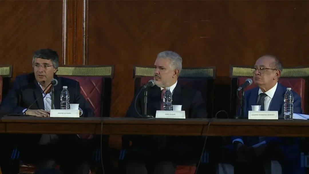 Réu do 8/1 Tenta Afastar Moraes de Seu Julgamento no STF