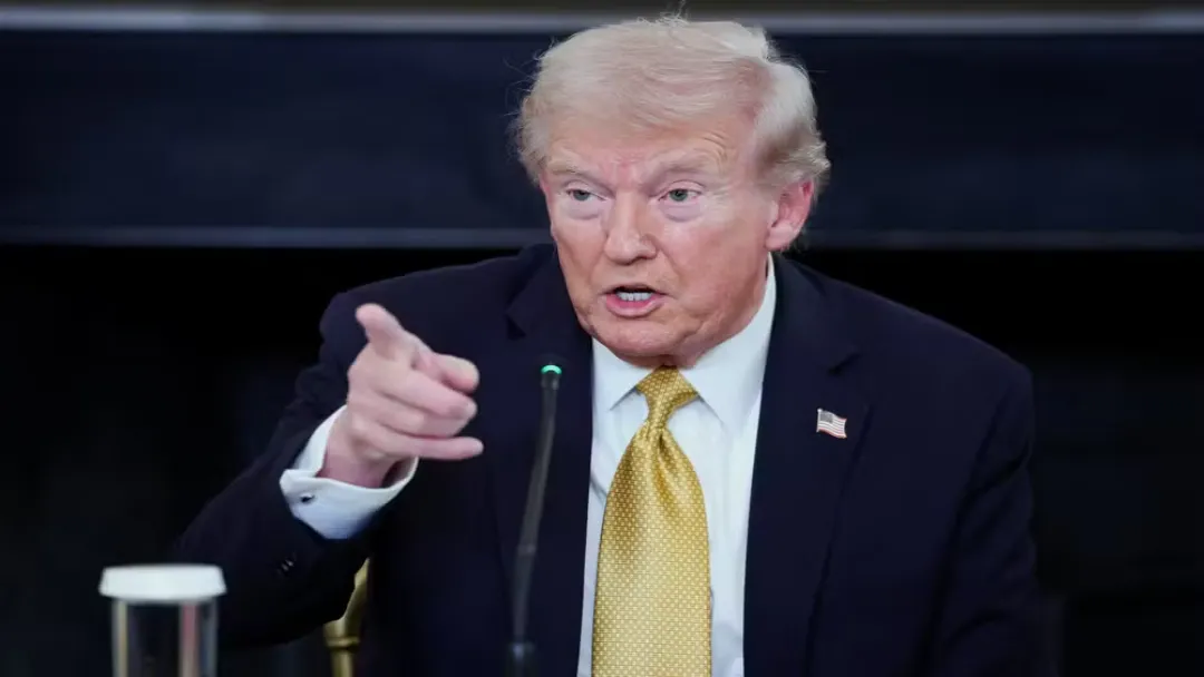 Trump promete US$ 2 mil a americanos com lucro do tarifaço