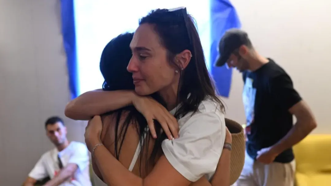 Gal Gadot ganha ‘Nobel Judaico’ e doa US$ 1 milhão a Israel