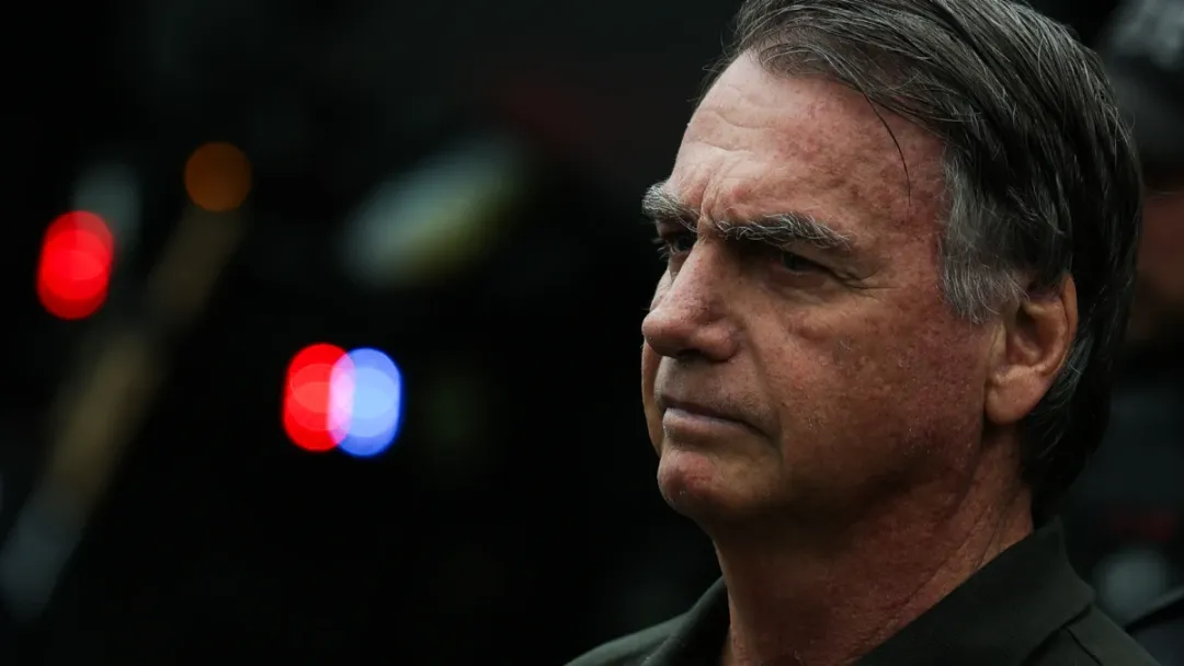 Prisão de Bolsonaro é mantida: ex-presidente alega “alucinação”