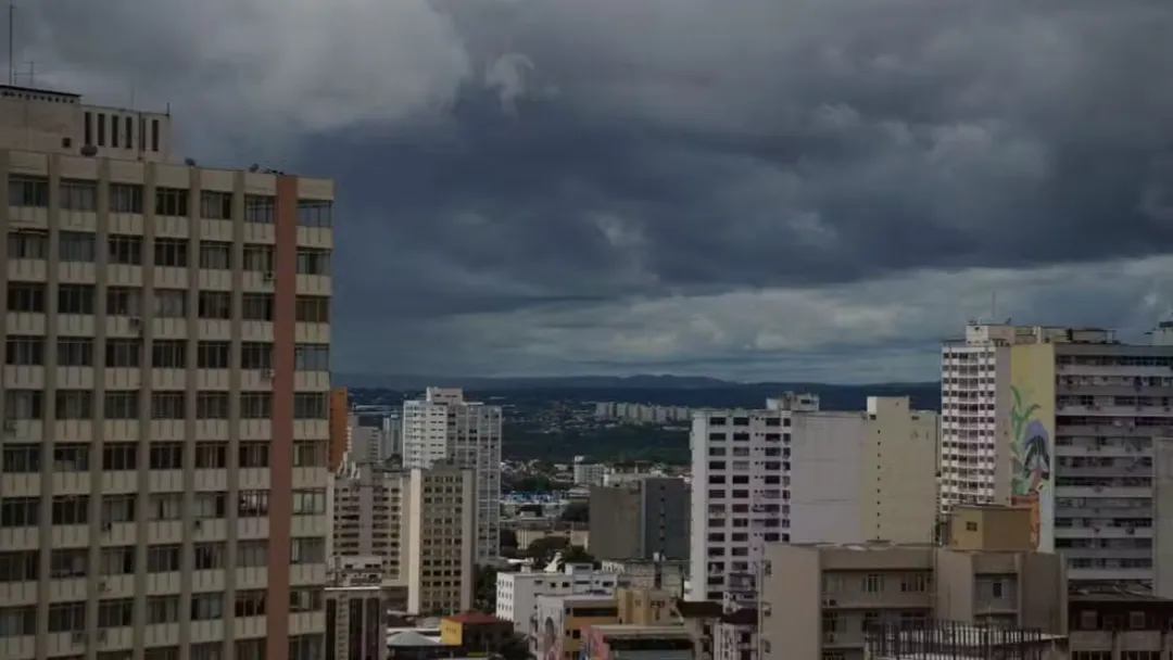 Cimehgo alerta para tempestades e ventos de mais de 50 km/h em Goiás