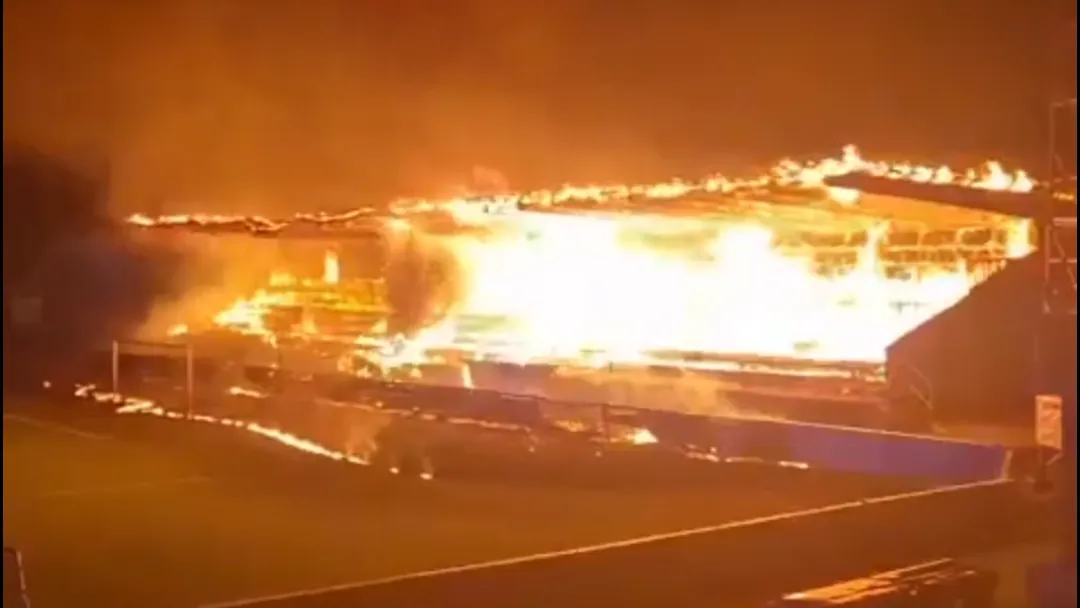 Estádio finlandês é incendiado por adolescente após rebaixamento