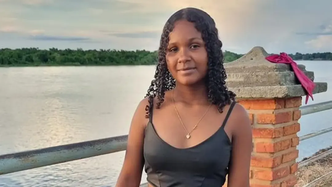Família denuncia racismo e bullying após morte de aluna em Britânia