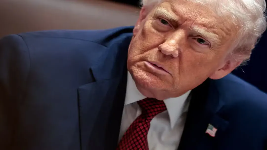 Trump ataca repórteres chamando-as de 'irritante' e 'despreparada'