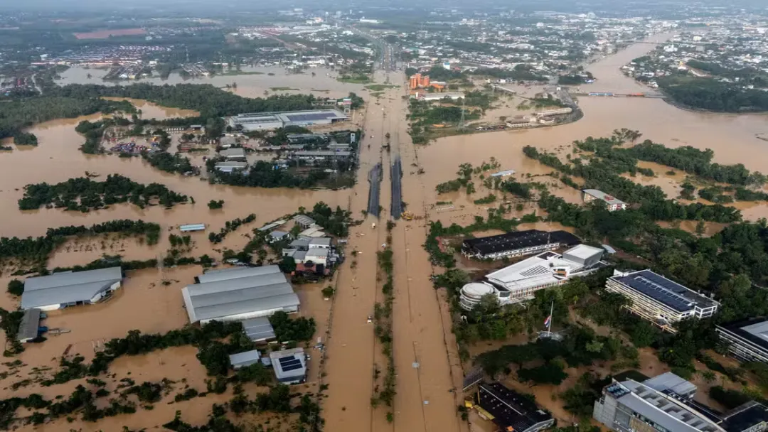 Inundações na Ásia: Mais de Mil Mortos e Crise Humanitária