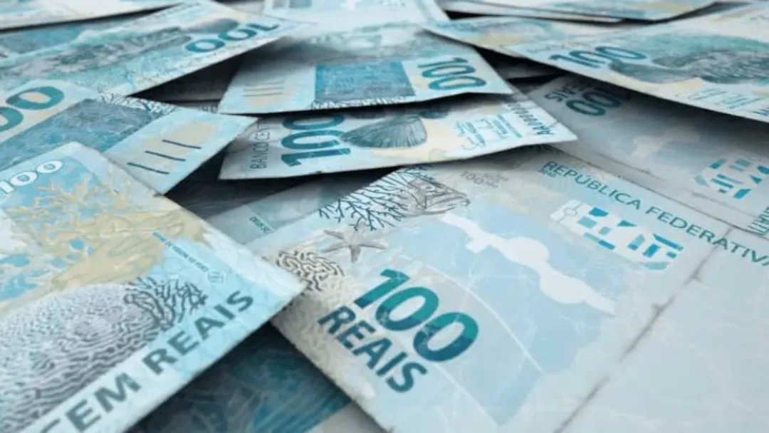 Inflação acelera a 0,18% em novembro por alta em passagens