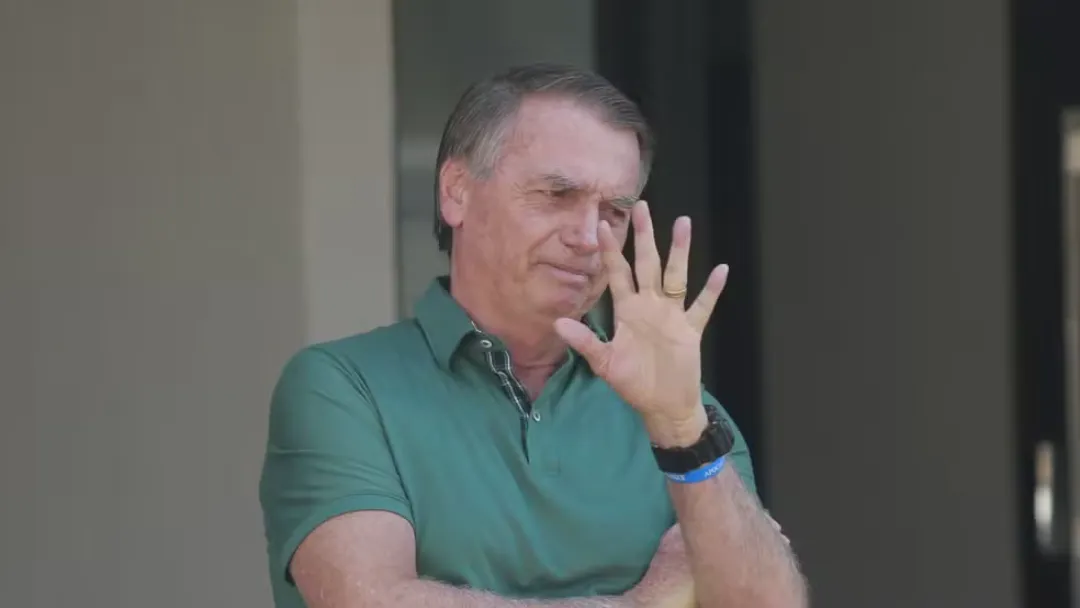 Bolsonaro inicia fisioterapia após cirurgia de hérnia; veja boletim