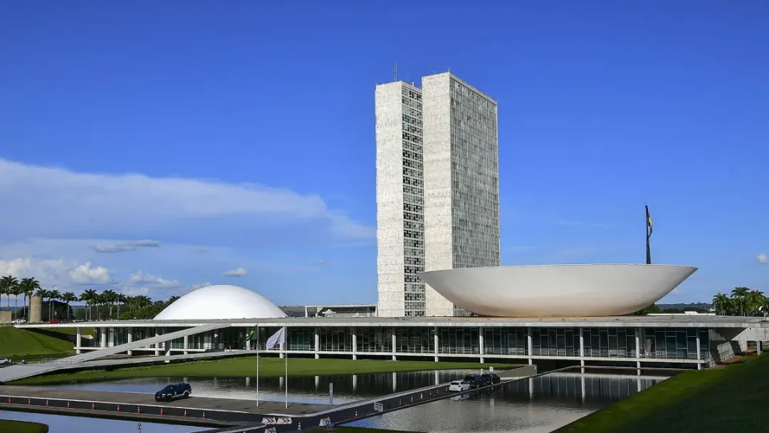 Governo mira corte de incentivos fiscais antes da votação do Orçamento