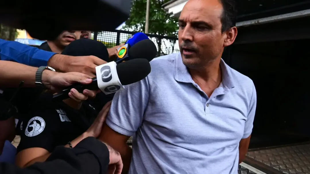 Moradores invadem e picham apartamento de síndico em Caldas Novas