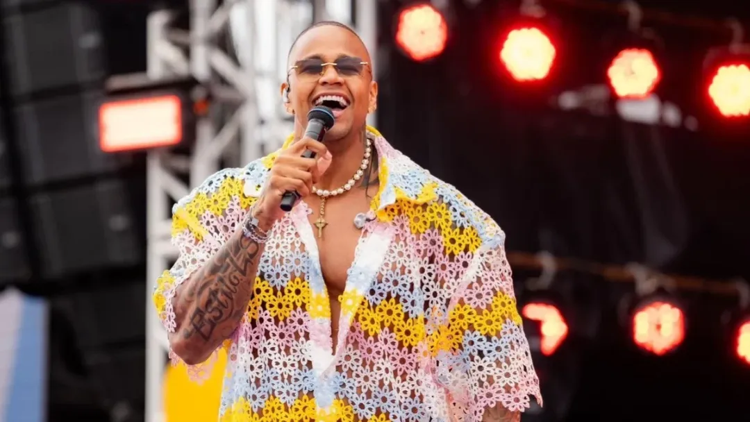 Folia Goiás 2026: Léo Santana e Dennis DJ agitam pré-carnaval em Goiânia
