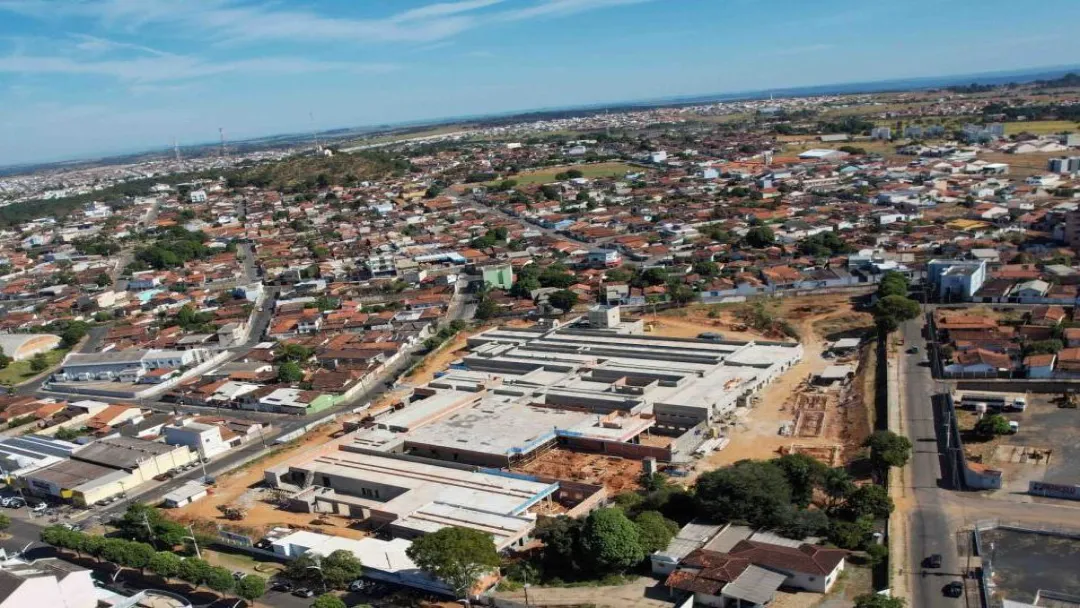 Concurso em Catalão oferece 3,4 mil vagas e salários de até R$ 22 mil