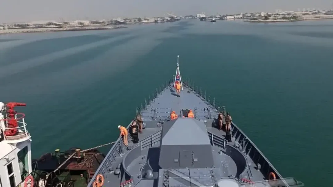 Rússia e Irã iniciam exercícios navais sob tensão com EUA