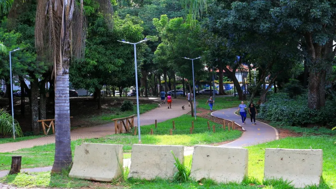 Prefeitura estuda abrir rua dentro do Parque Flamboyant em Goiânia