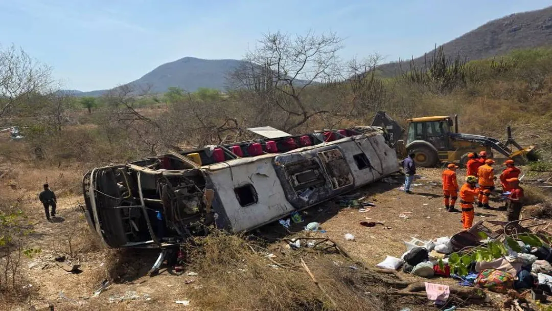 Tragédia na AL-220: Ônibus de Romeiros Capota e Deixa 16 Mortos