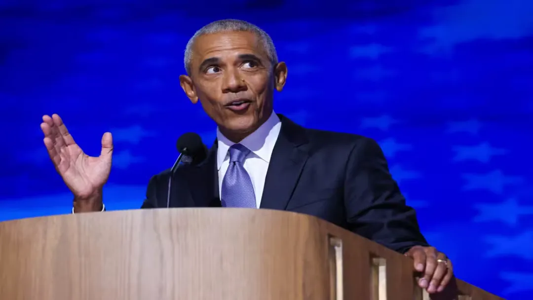 Obama nega aliens na Área 51 e critica postagem racista de Donald Trump