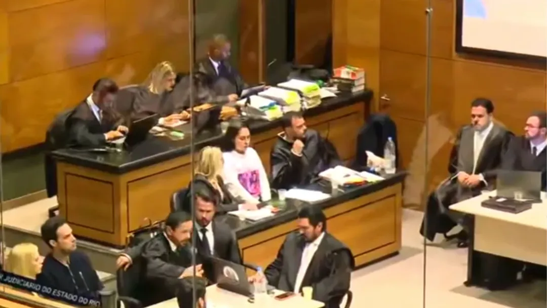 Julgamento do caso Henry Borel é adiado e mãe é solta no Rio