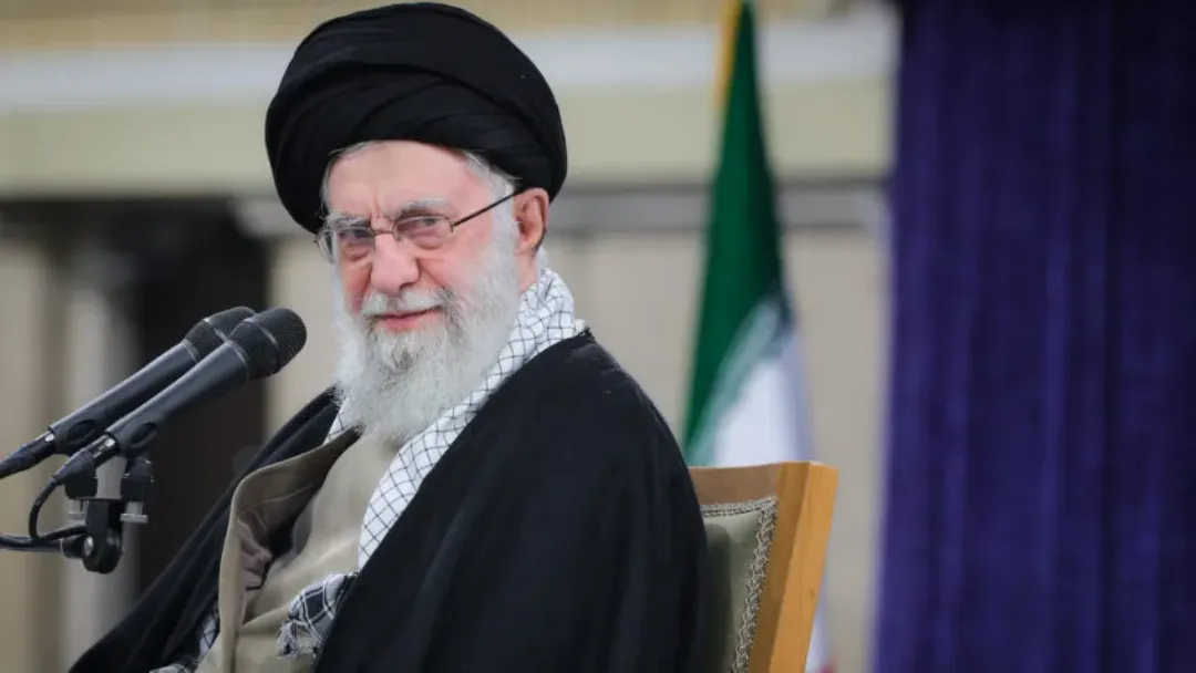 Morre Ali Khamenei, líder do Irã, após ataque de EUA e Israel em Teerã