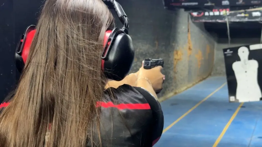 Goiânia: Projeto de armas para vítimas de violência divide especialistas