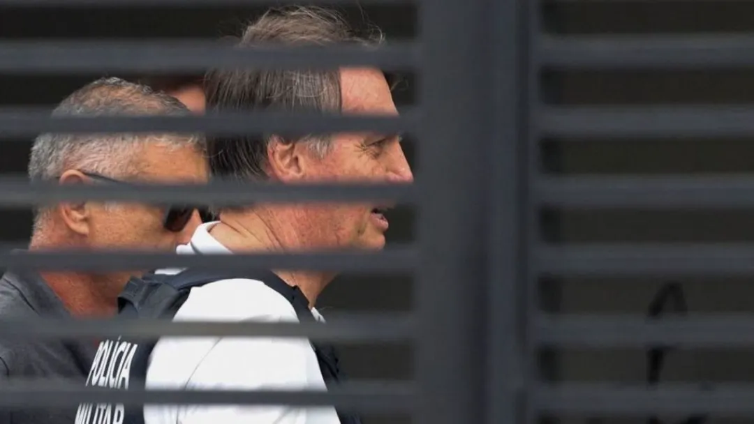 Moraes nega visitas livres dos filhos a Bolsonaro