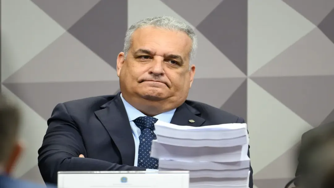 CPMI do INSS rejeita parecer e encerra em crise