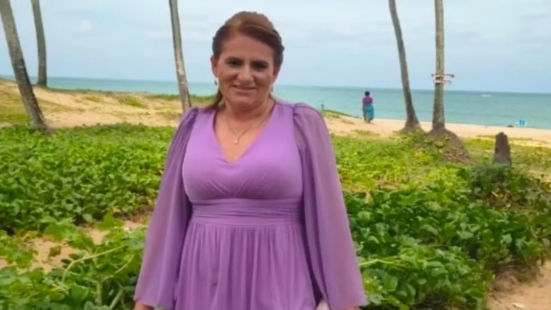 Professora morta pelo ex-marido em Jataí é homenageada por alunos