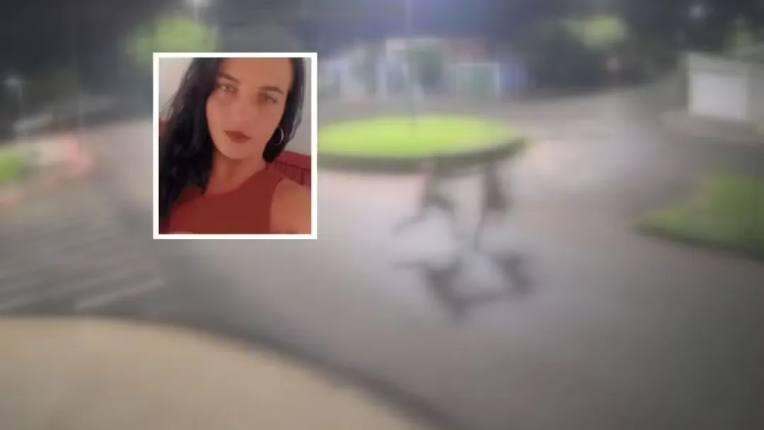 Mulher é morta com 30 facadas pelo ex após recusar entrar em caminhão
