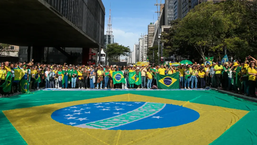 Direita e esquerda disputam atos no 1º de Maio em SP
