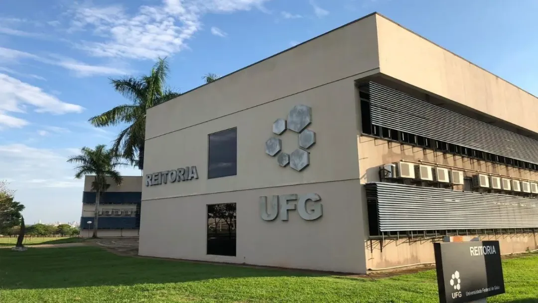 UFG afasta professor após denúncias de assédio