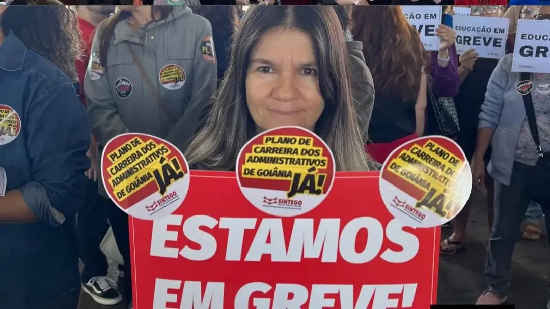Professores mantêm greve em Goiânia e cobram negociação da PrefeituraProfessores mantêm greve em Goiânia e cobram negociação da Prefeitura