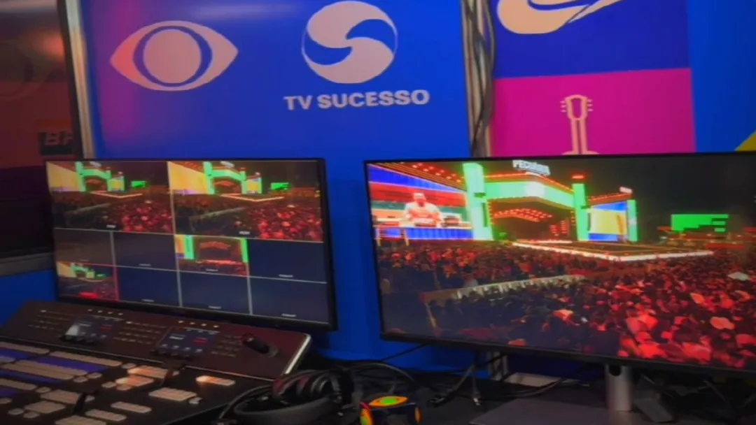 Emissora oficial, TV Sucesso Band monta estúdio ao lado do palco na Pecuária de Goiânia 2026