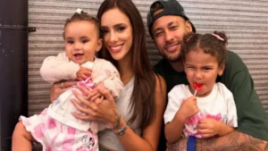 Bruna Biancardi anuncia gravidez do terceiro filho com Neymar e revela sexo do bebê