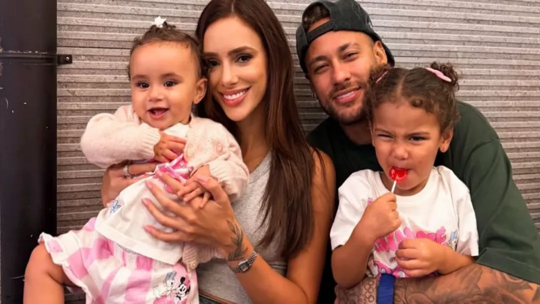 Bruna Biancardi anuncia gravidez do terceiro filho com Neymar e revela sexo do bebê